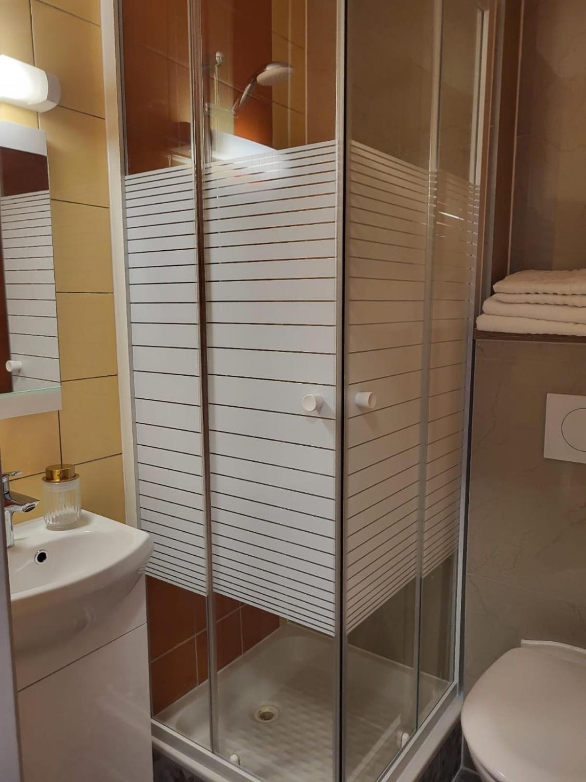 A La Buttes Aux Cailles 2*