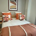 Hôtel Résidence A la Buttes aux Cailles