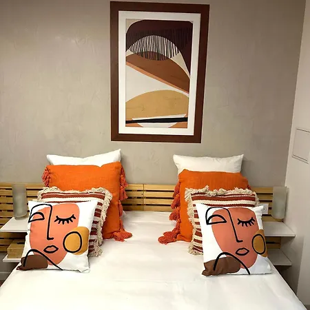 Aparthotel A La Buttes Aux Cailles 2*
